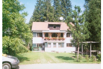 Eslovaquia Chata Vrútky, Exterior